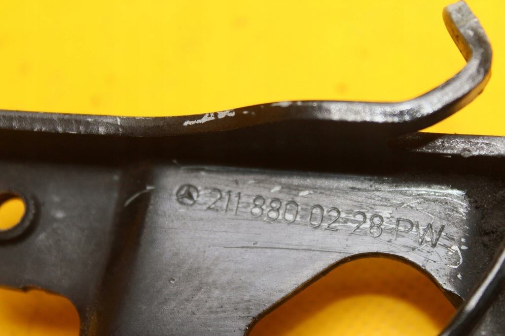 фото №6, Петля кронштейн капот правый перед w211 2118800228