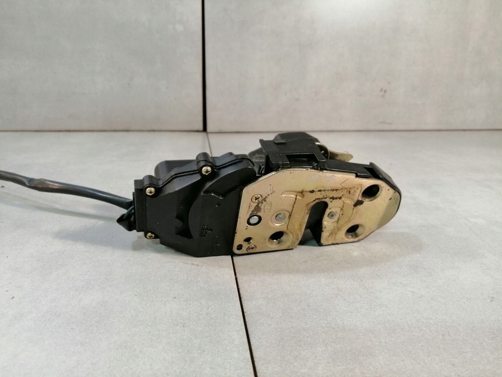 фото №9, Замок двері лівий задня kia shuma ii 1.6 16v