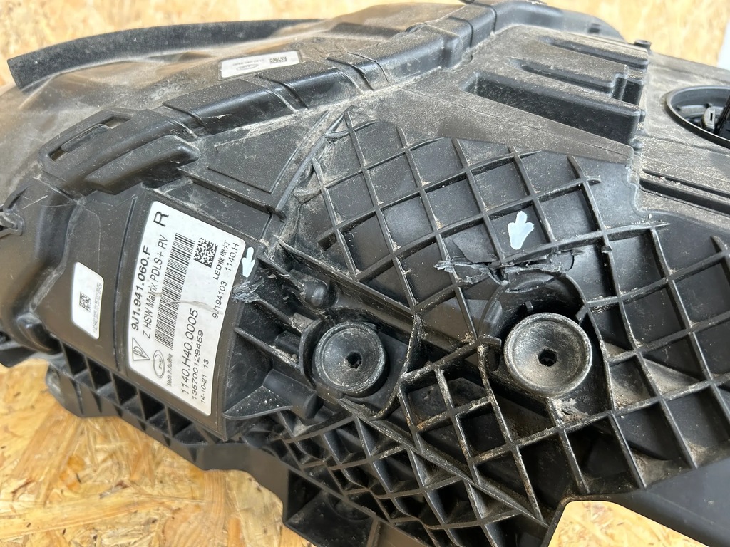 фото №12, Porsche taycan 9j1 2020 лампы передние