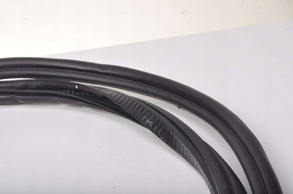 фото №4, Defender l663 прокладка двері лівий перед 21r