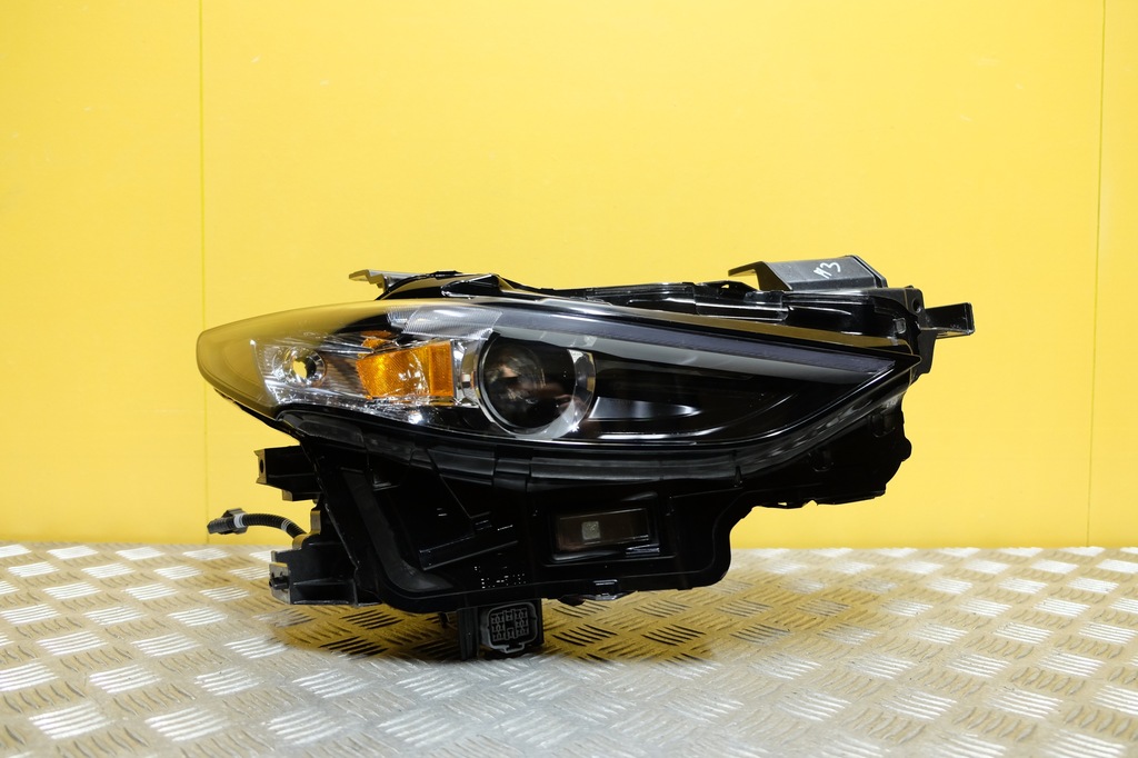 фото №1, Mazda 3 bp 2019 2020- фара лампа full led правая usa
