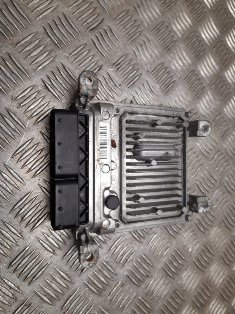 Купить Модуль управляющий двигателя jeep compass 2020 p68045429ag