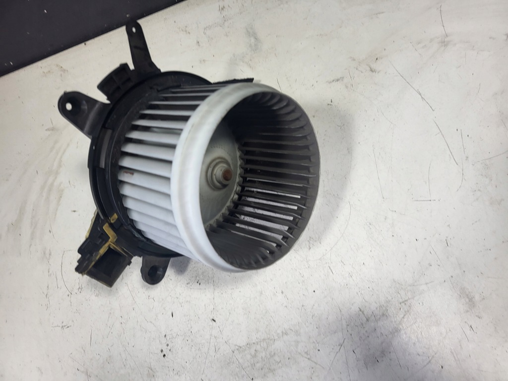 Купить Peugeot 3008 ii вентилятор вентилятор отопителя 5p1300000