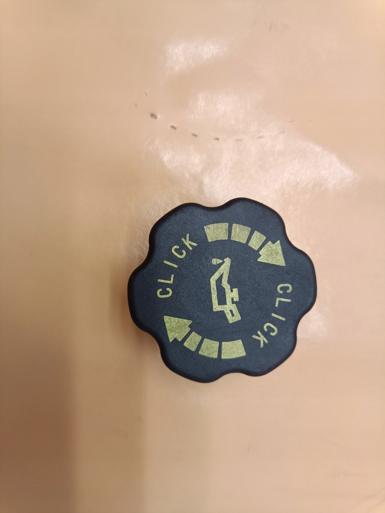 фото №1, Кришка заливної оливи mazda 2.0 citd j rf5c