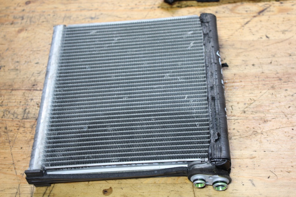 фото №1, Испаритель кондиционера corolla verso avensis t25 eu