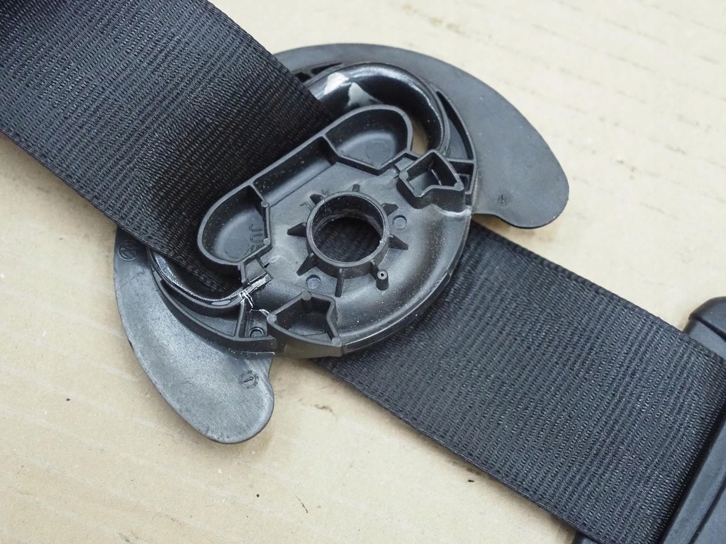 фото №13, Ремни pas подушка безопасности audi a3 vw sharan 7n0857737de