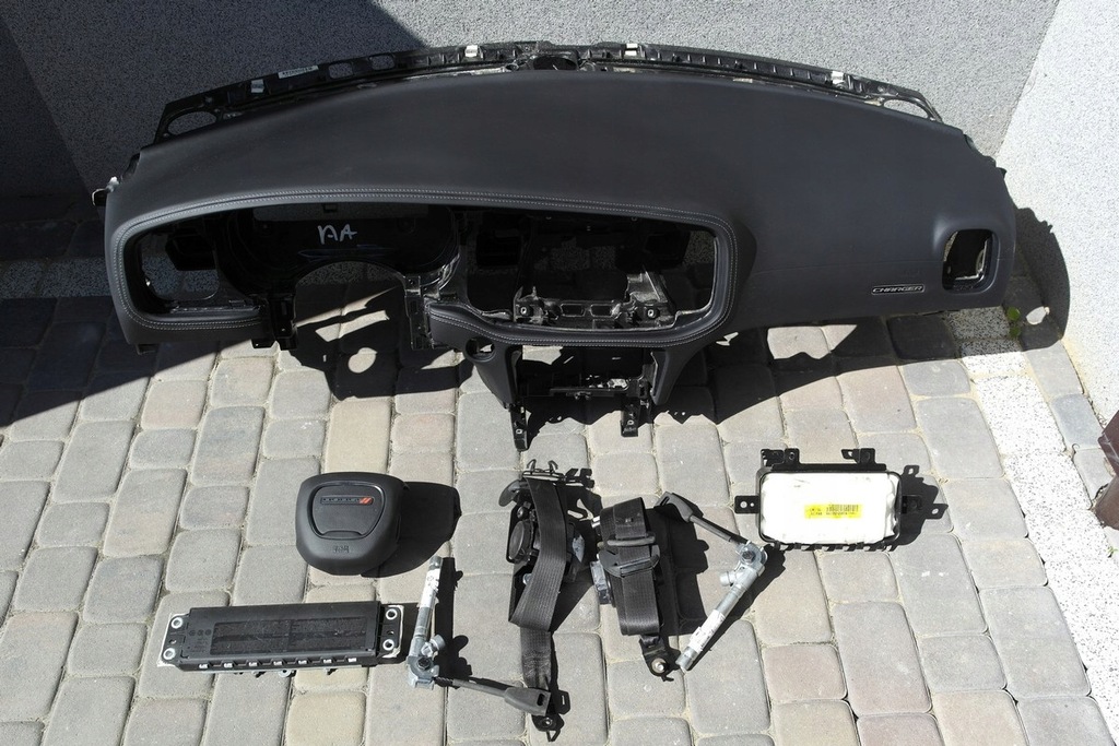 фото №1, Dodge charger hellcat srt панель приладів консоль pulpit подушка безпеки ремені pas панель приладів полиця