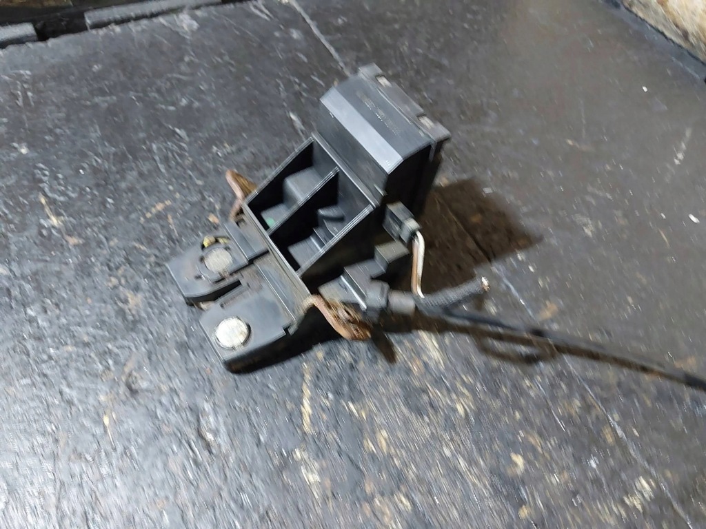 фото №12, Замок кришки задній / багажника mercedes-benz w203 sedan a2037500184