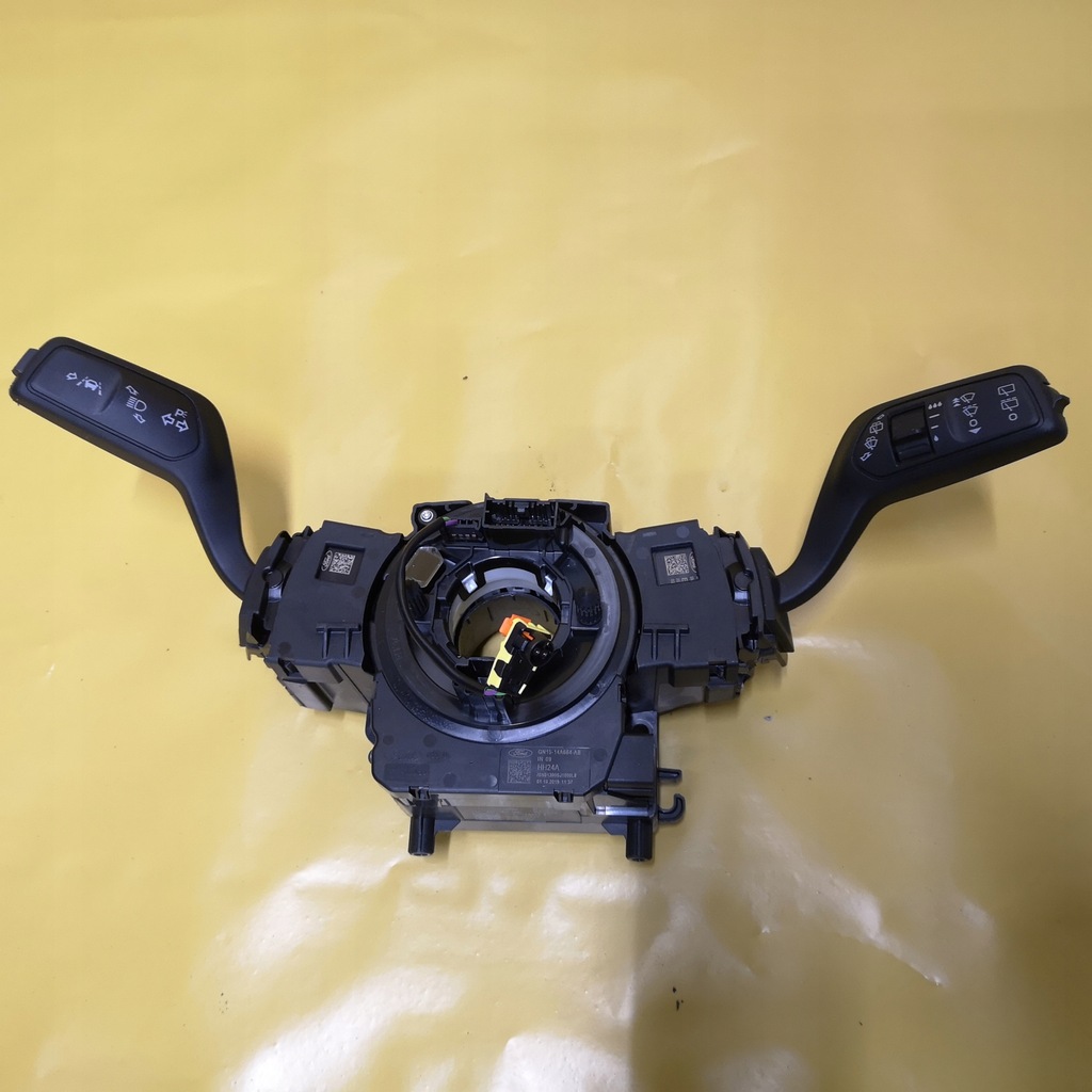 фото №1, Ford fiesta mk8 17- перемикач комбінований стрічка комплект