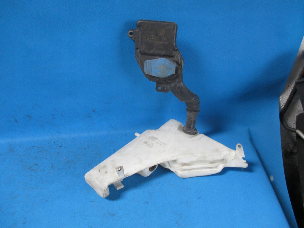 фото №1, Бак омывателя audi a4 b8 a5 8k0955453b