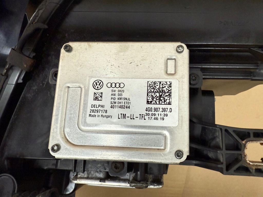 Audi a5 8t рестайлинг  фара bi-xenon led левая 8t0941005a правый  8t0941044a комплект Цена