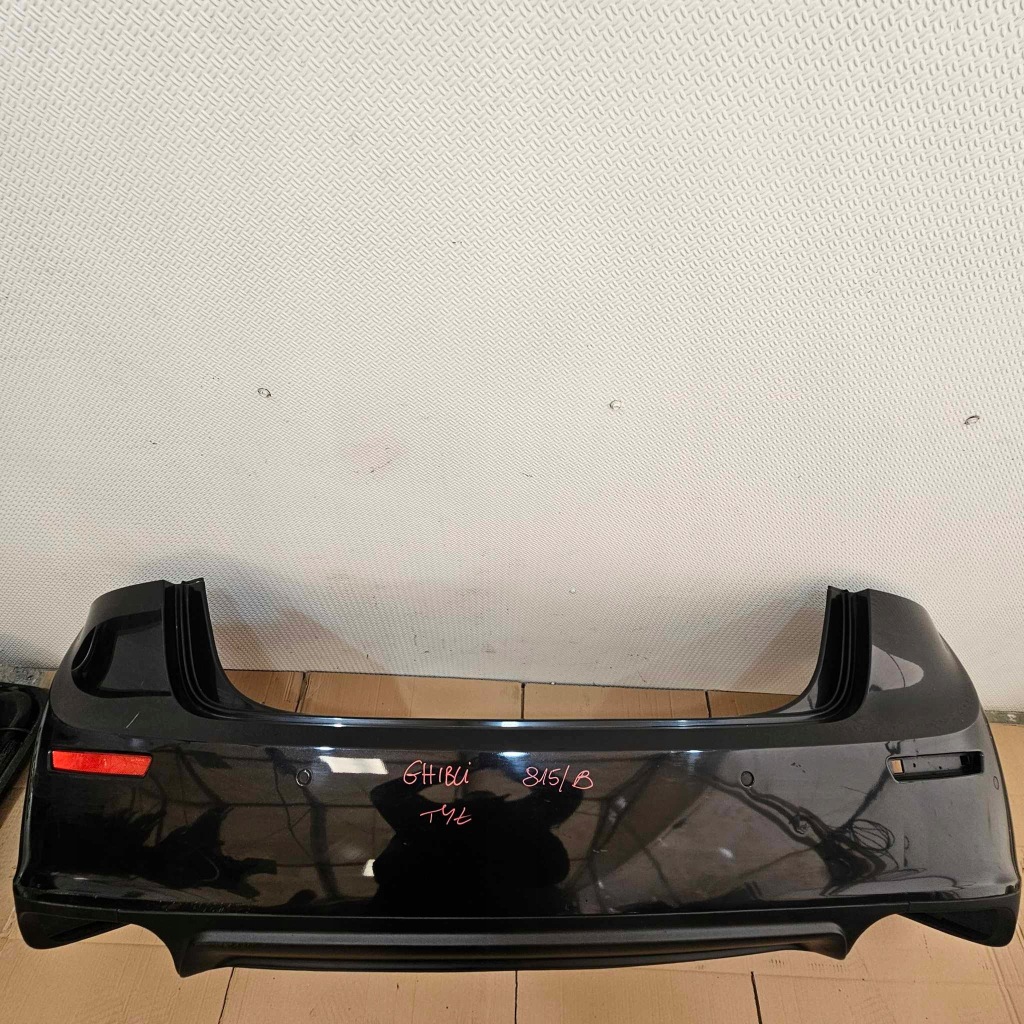 Купити Maserati ghibli iii 13-17 бампер задня задній 815 4x pdc