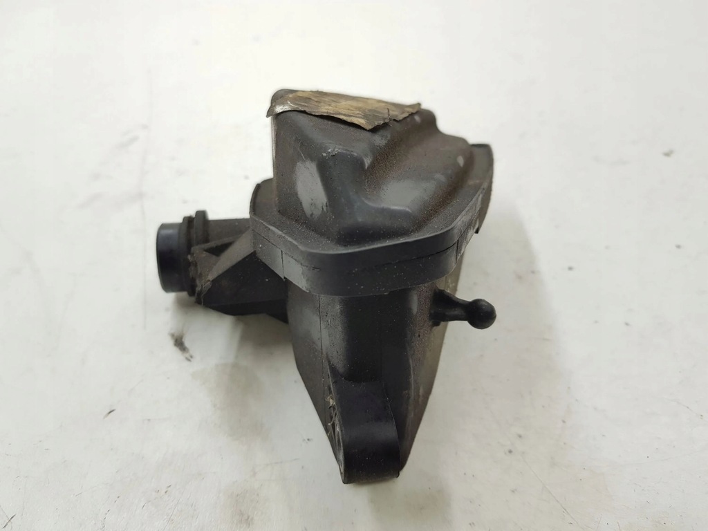 фото №5, Chrysler 300 - 300c 2006 резонатор / воздухозаборник воздуха