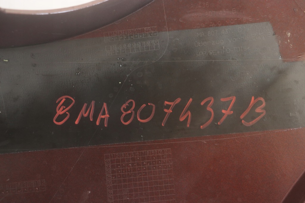 Audi q5 3 бампер перед передний 8ma807437b j-7404 Оригинал