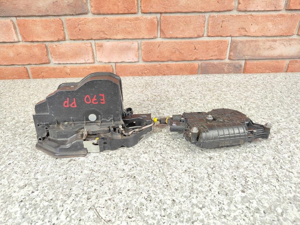 фото №1, Bmw x5 e70 x6 e71 замок дверь правый перед доводчик soft close 7167582