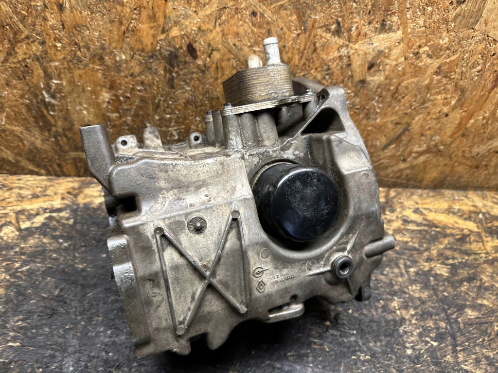 Купить Поддон масла масляная dacia renault 1.0 sce 111112289r