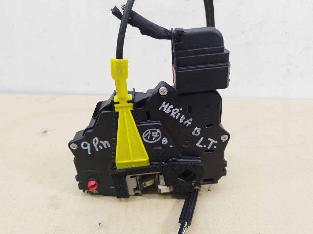Замок дверь левый задний  задний 9 pin opel meriva ii b 13279836 lata 2010-2013 с Разборки