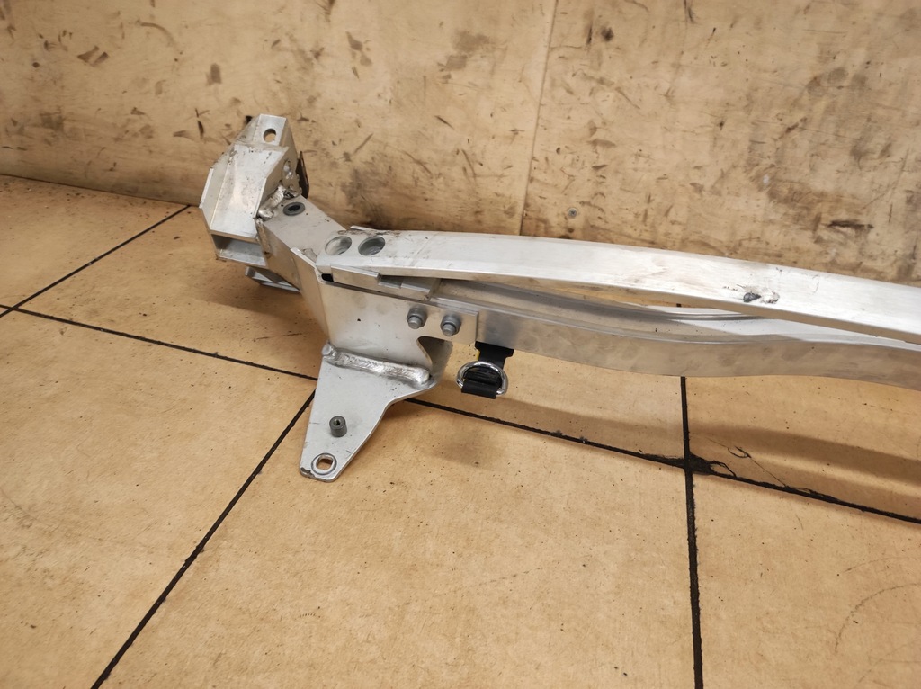 фото №11, Балка распорка кронштейн porsche cayman 981