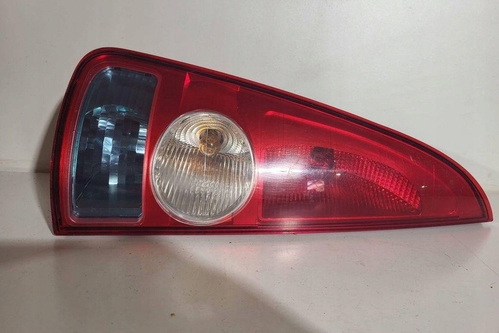 фото №8, Лампа левая задняя renault espace iv jk0/1_ 8200027153 1.9l дизель 2005