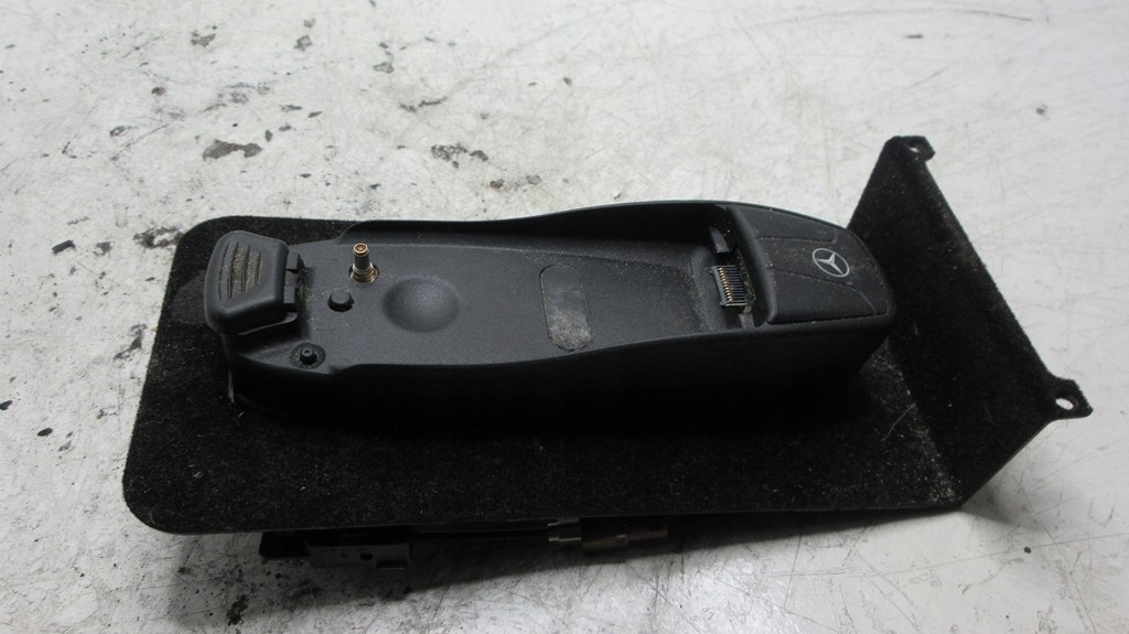 фото №7, Mercedes w211 a2118231011 кронштейн na телефон