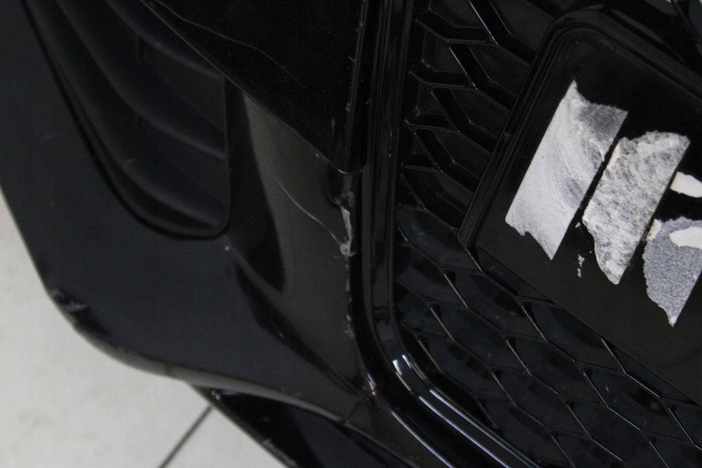 Audi a4 b8 07r- бампер перед передний решётка радиатора ly9b в Украине