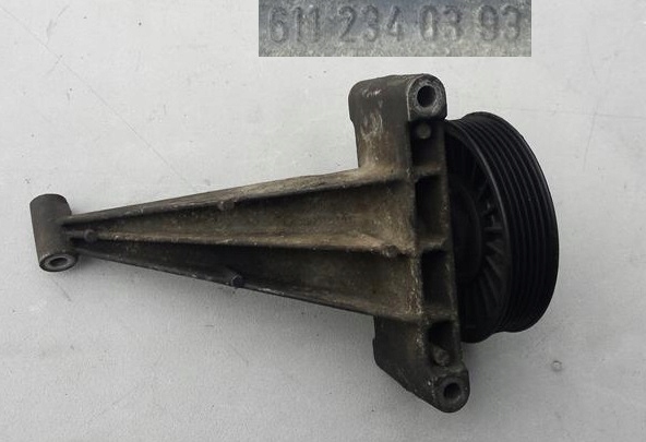 Купити Кронштейн кронштейн двигуна mercedes 6112340393