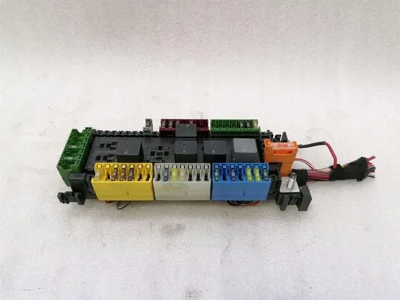Купить Mercedes gle w292 c292 fuse box a1669061202
