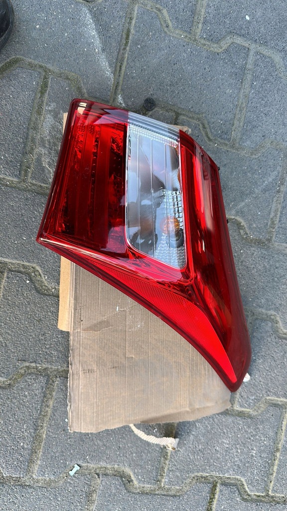 фото №1, Hyundai i30 2012- hb лампа задняя задняя правая