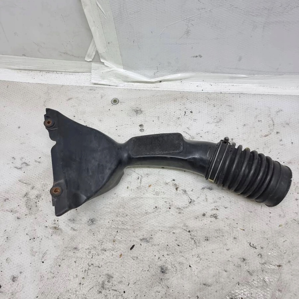 фото №2, Воздухозаборник воздуха труба toyota previa 52810-28090