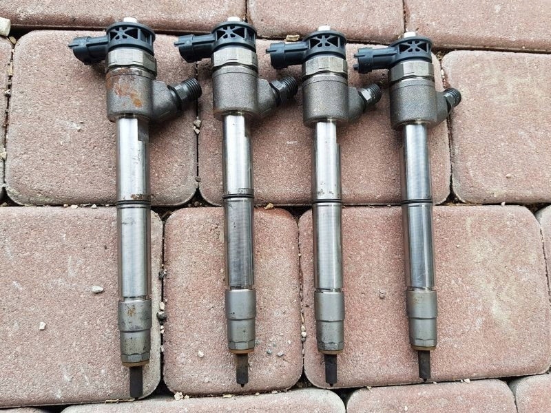 Купить Инжектор форсунка 170km opel insignia 55488616