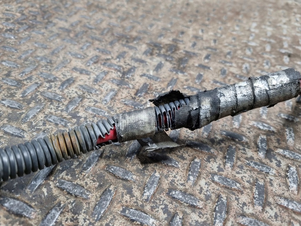 2007 cadillac escalade клема плюсова 25875320 Недорого