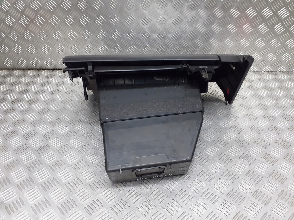 фото №5, Бардачок пасажира mazda 3 bk