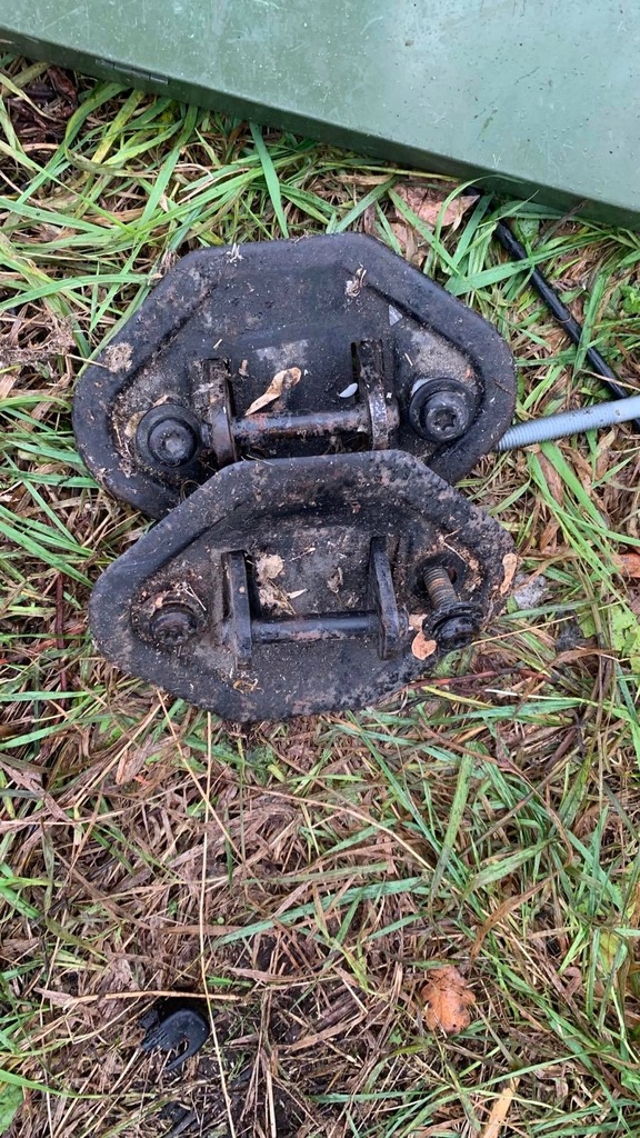 фото №1, Ford transit mk7 кронштейн сиденье na задняя 2011 2012