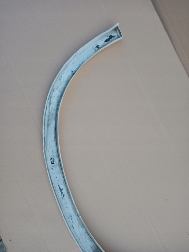 фото №8, Mercedes x253 glc права молдинг крила задня a25388