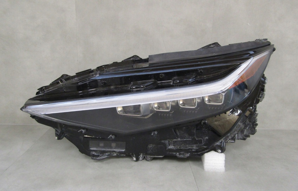 фото №1, Лампа перед toyota bz4x ea10 full led lh 22-