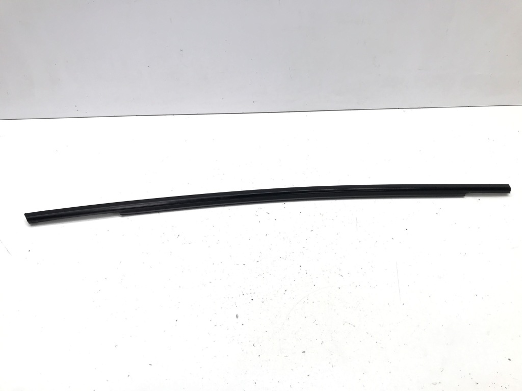 фото №1, Ford mustang mach-e 2023 молдинг зовнішня ущільнювач скло двері лівий задня