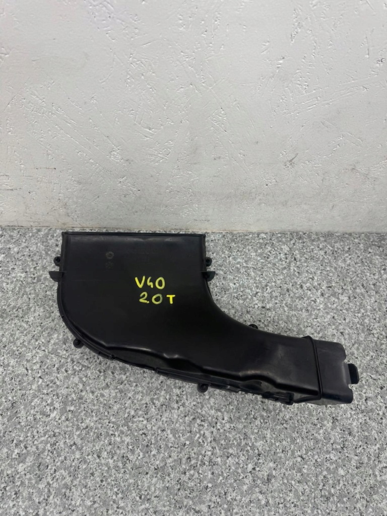 Впуск повітрозабірник шланг повітря volvo v40 2 2012-18 31338658 2.0 d t3 Київ