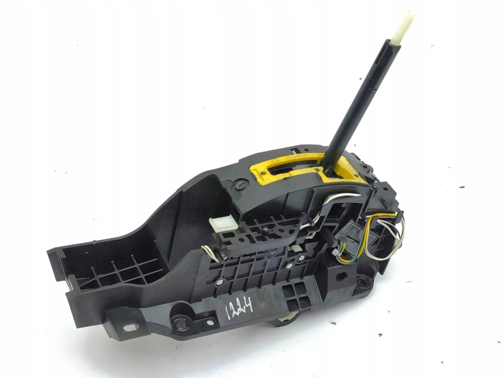 фото №8, Renault megane iv 2018 домкрат перемикання передач / верхній