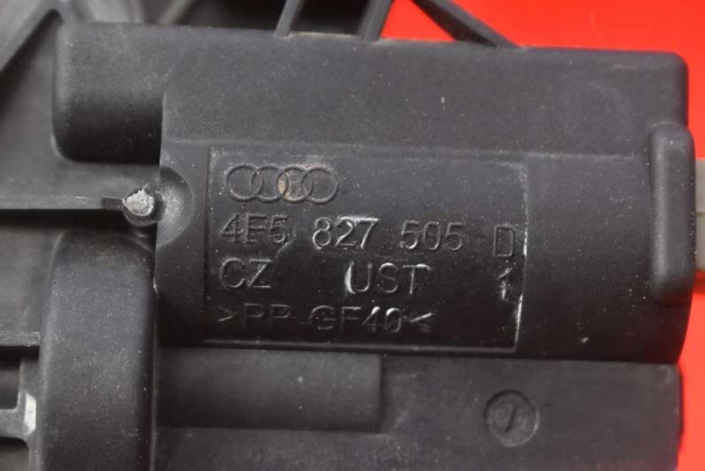 фото №7, Замок кришки задня багажника 4f5827505d audi a5 8t coupe 07-11