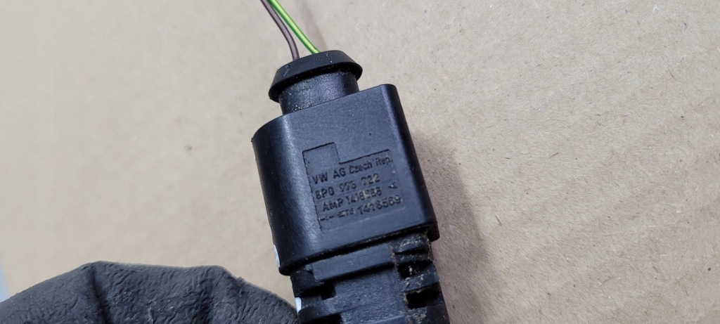 фото №6, A3 8v lift s3 штекер колодка замка 8p0973722 2pin