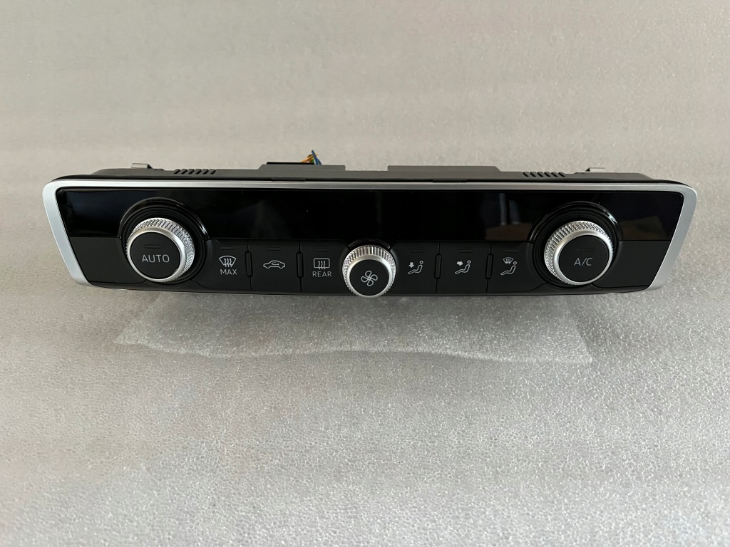 фото №1, Audi q3 83a панель кондиционера 83a820043ab orginał новый 2022 r