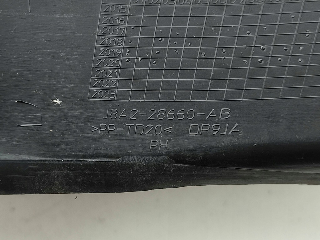 фото №8, Land rover range rover velar 2021 оббивка кришки багажника j8a228661ab