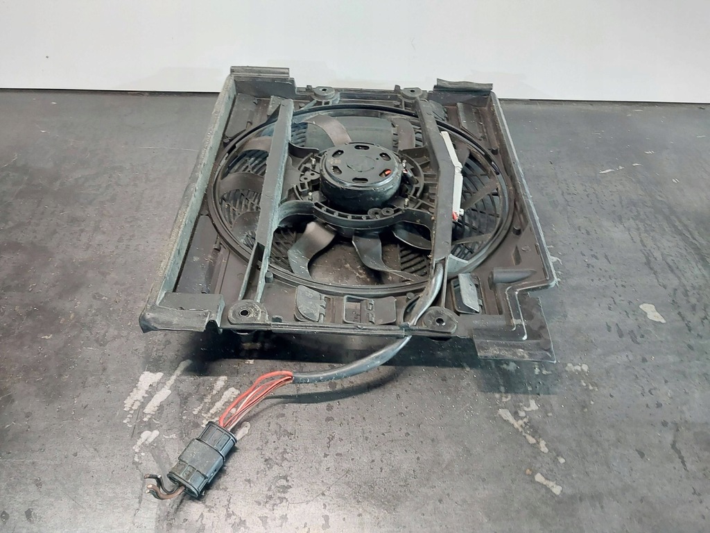 фото №7, Электрический вентилятор радиатора кондиционера bmw 5 e39 4pin przedlift