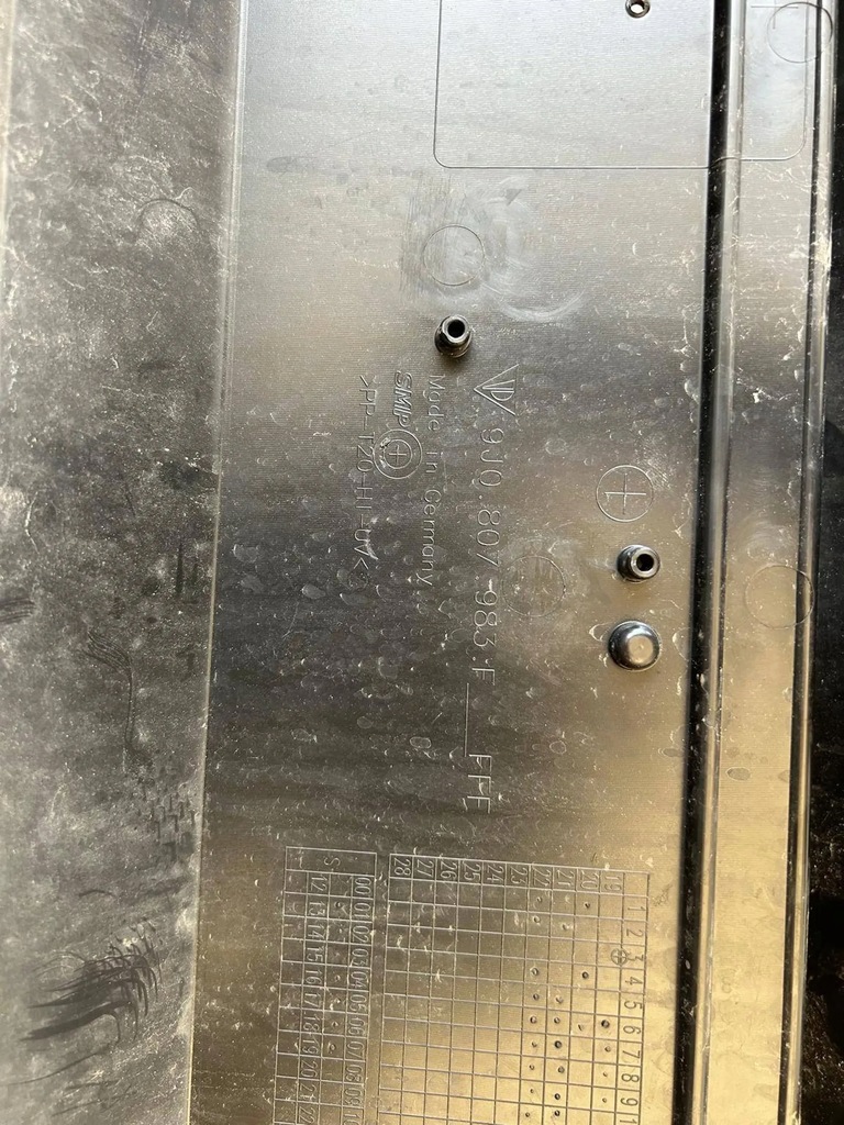 фото №6, Porsche taycan 9j cross turismo накладка бампера задня 9j0807568 a оригінал