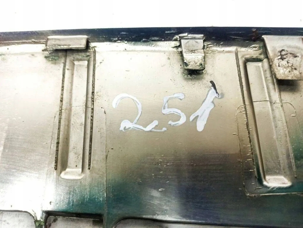 Середня молдинг заднього бампера mercedes-benz r w251, v251 a2518852021 Ціна