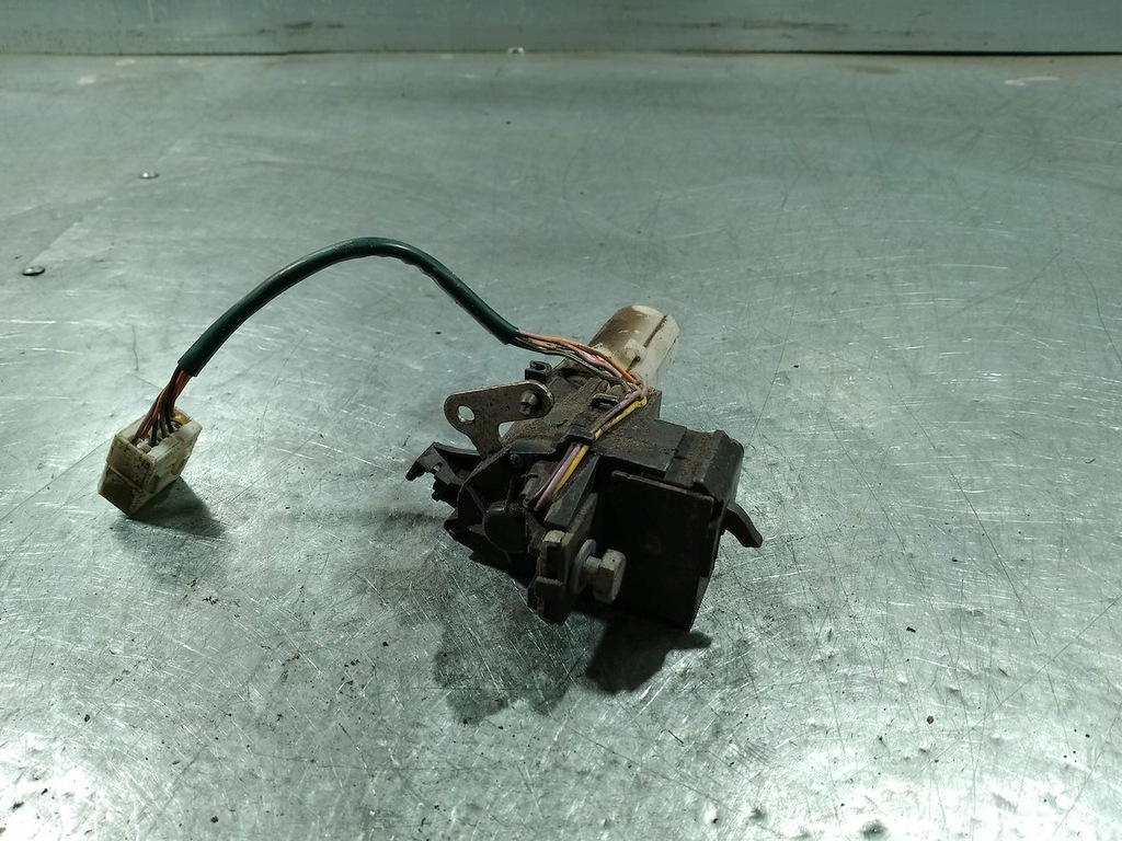 фото №4, Замок кришки lancia thesis