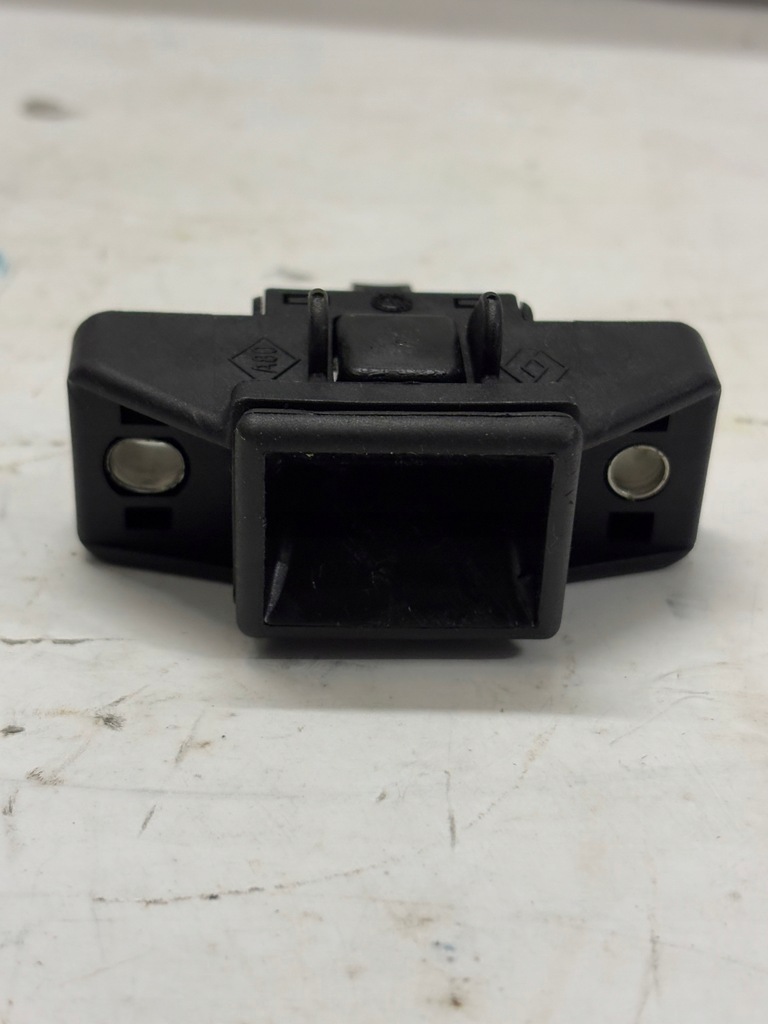 фото №1, Зачіп кришки багажника renault logan 7700838546