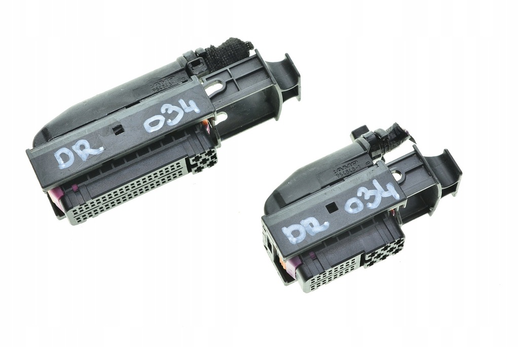 фото №1, Разъёмы компьютер golf iv 036906034dr