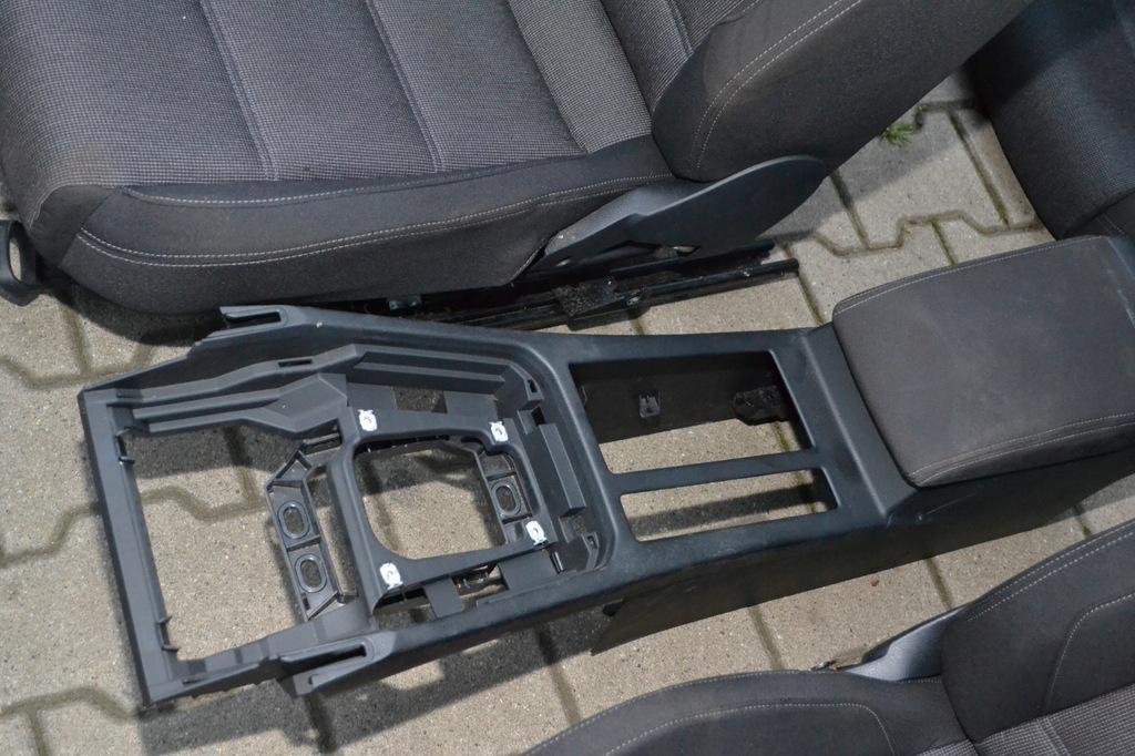 фото №15, Vw passat b8 kombi сидіння заднє сидіння обшивки тунель комплект набір ergocomfort