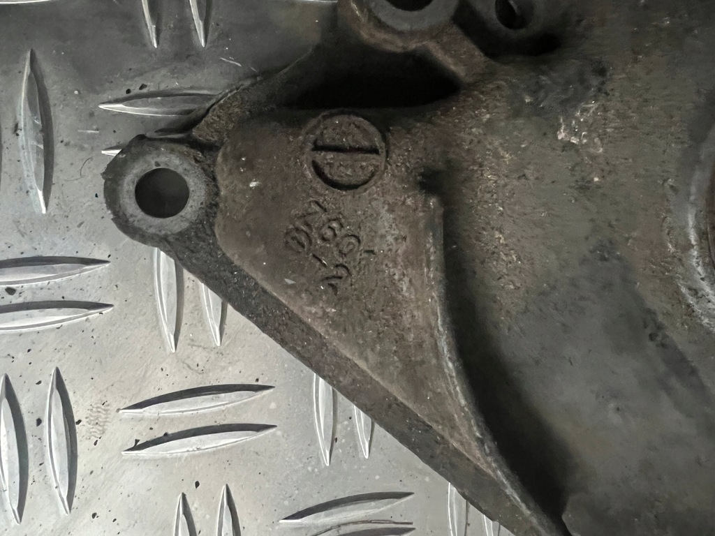 фото №4, Корпус розподільного валу mazda 3 1.6b z601